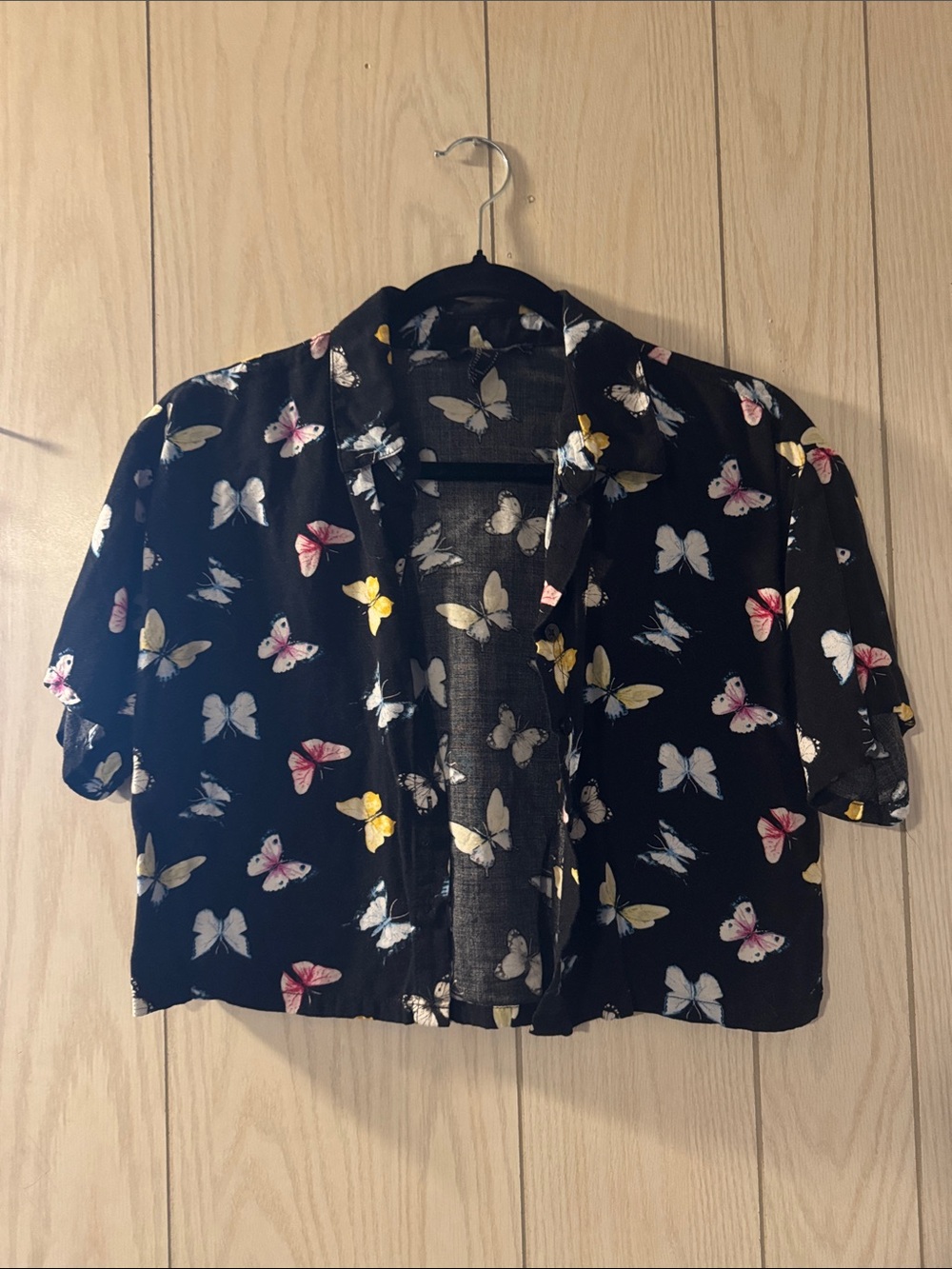 Forever 21 Black Butterfly Button Up Print Crop Top